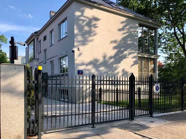 Консульский отдел Посольства Украины в Варшаве сменил свой адрес