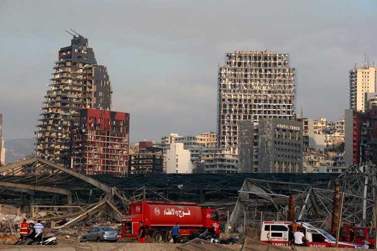 На помощь Бейруту: польские пожарные строят базу спасательной операции 4